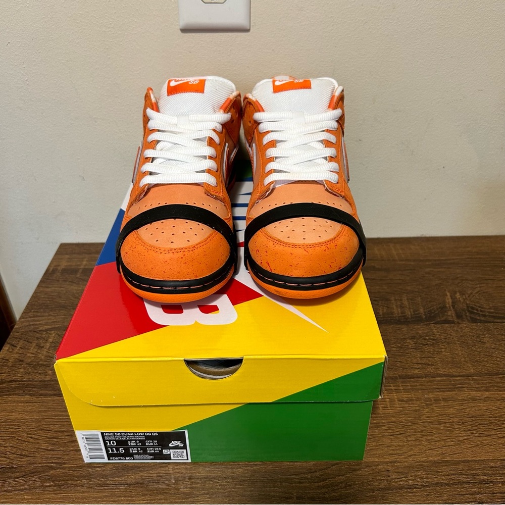 Nike SB Dunk Low Orange Lobster Size 10M FD8776-800 NEW Authentic Regular Box - Picture 2 of 9
